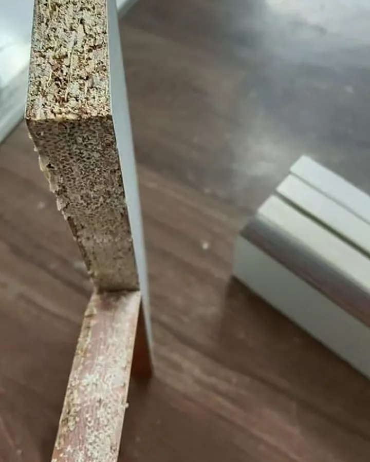 Super-matt and gloss edge banding finishes compared side by side